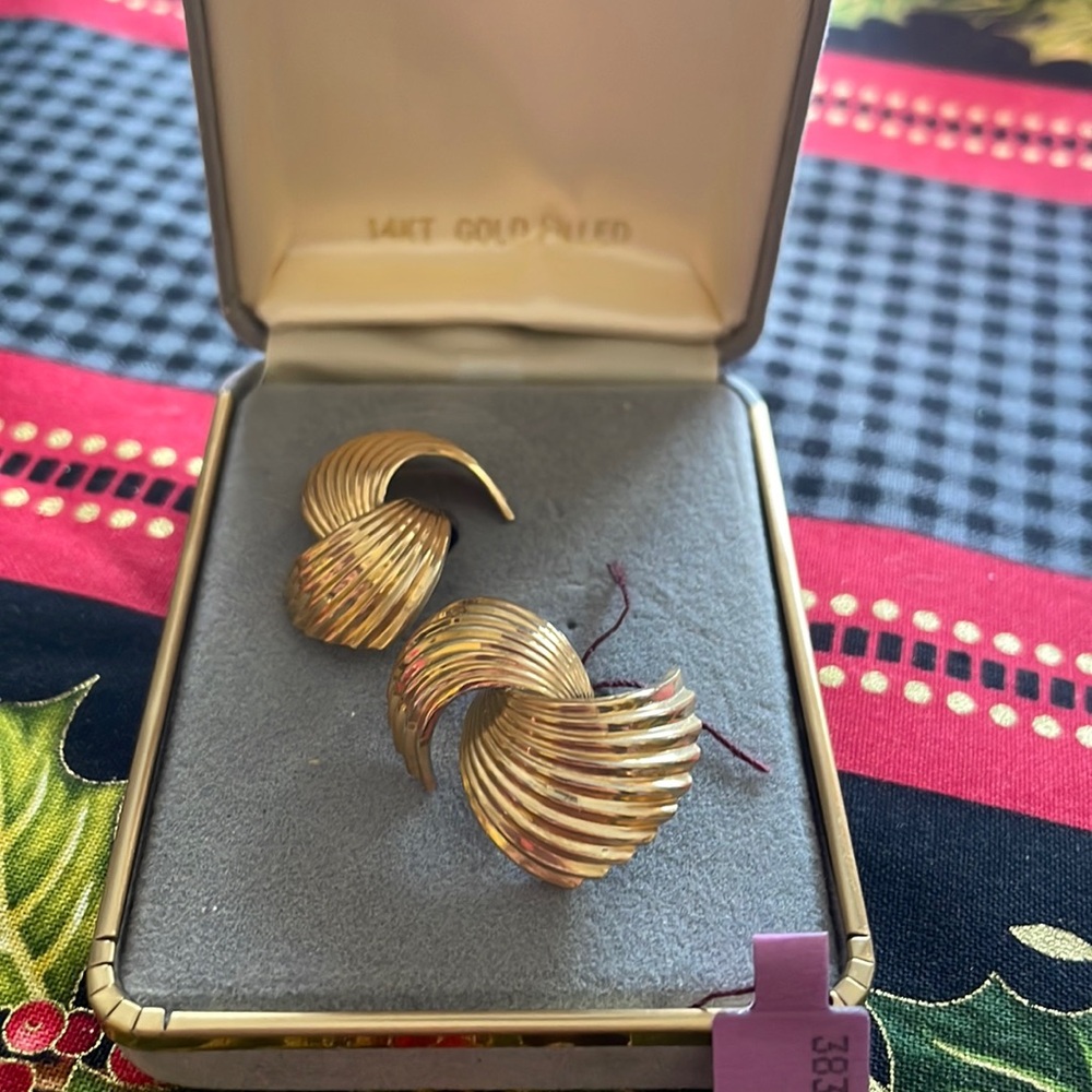 NWT 14k earrings
